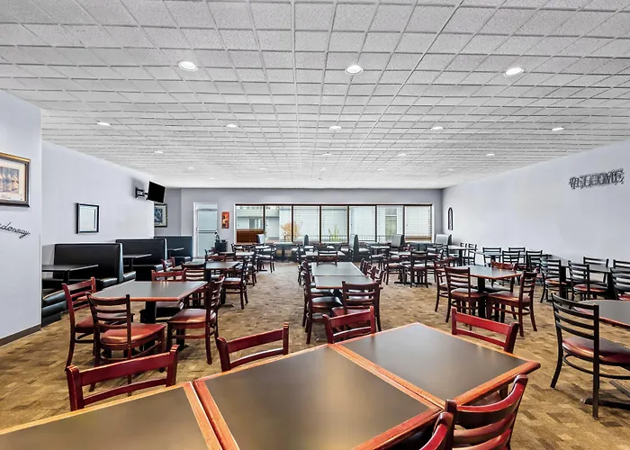 Suburban Studios Fort Dodge