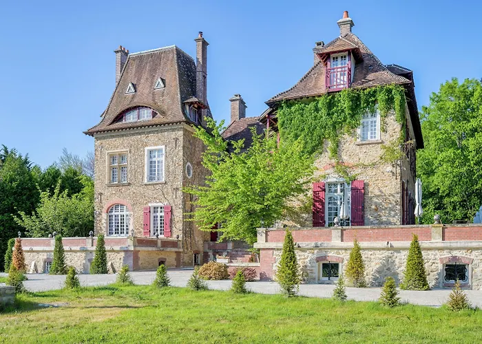 Le Petit Château de Barbizon au Bois du Mée