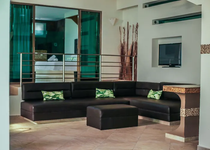 Casa Kaoba Hotel & Suites