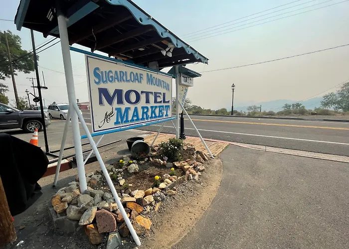 Sugarloaf Mountain Motel