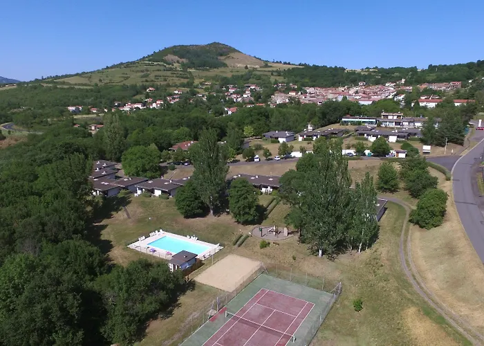 VVF Villages   Les Volcans d'Auvergne   Parent
