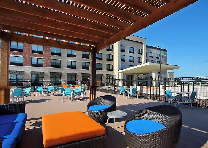 Holiday Inn Express & Suites Dallas Frisco Nw Toyota Stdm By Ihg