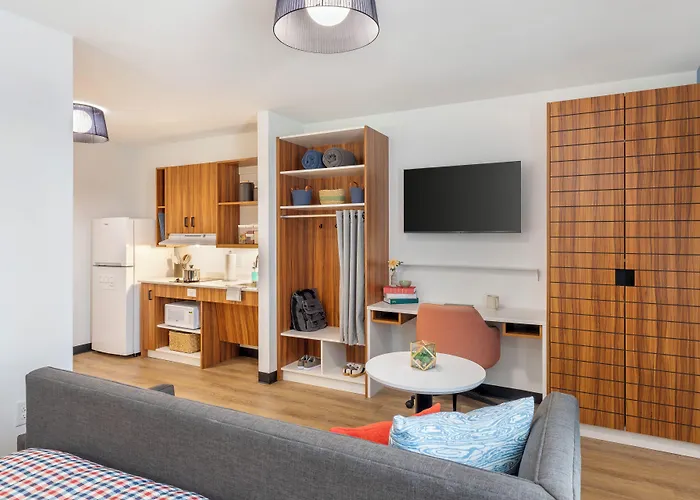 Uptown Suites Extended Stay Miami Fl -