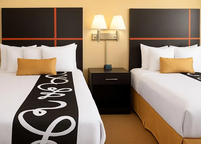 Chaparral Motor Inn