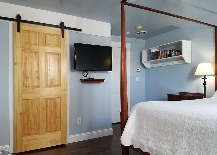 Tilton Inn