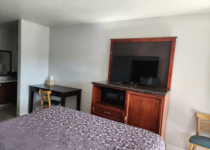 Pacific Inn