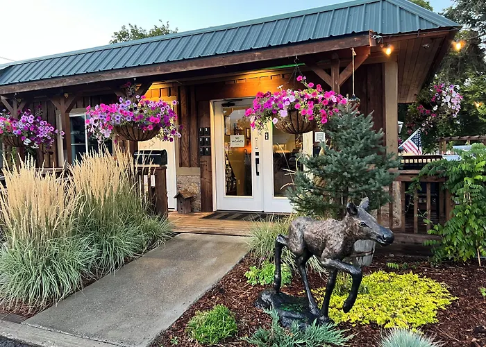 Evergreen Motel