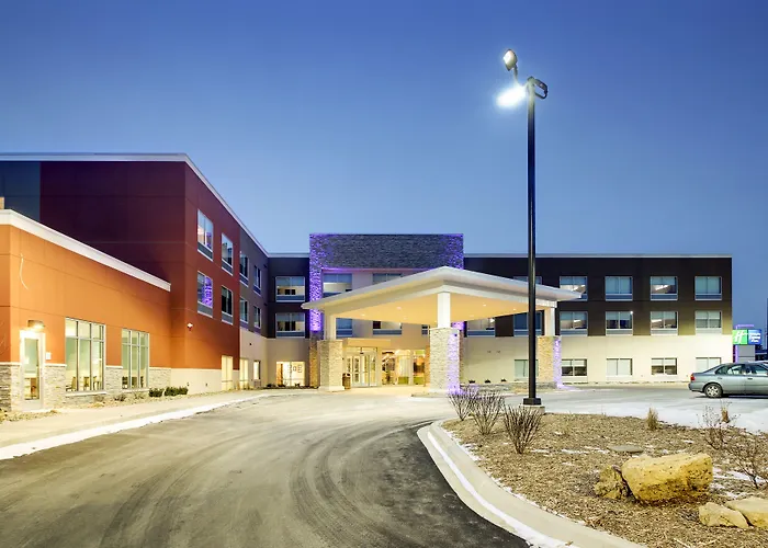 Holiday Inn Express & Suites Galesburg By Ihg