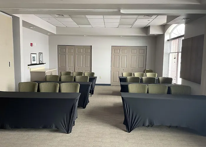 Country Inn & Suites By Radisson, Harrisburg West Mechanicsburg