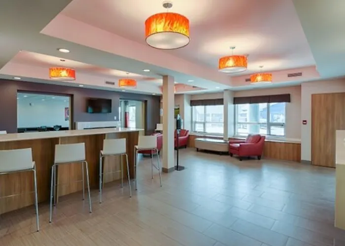 Microtel Casselman
