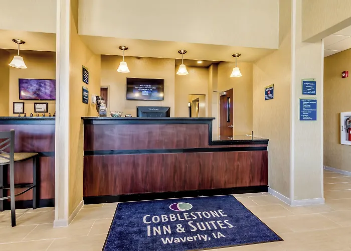 Cobblestone Inn & Suites - Waverly