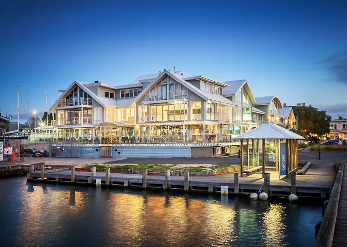 Mainstay Suites Williamstown