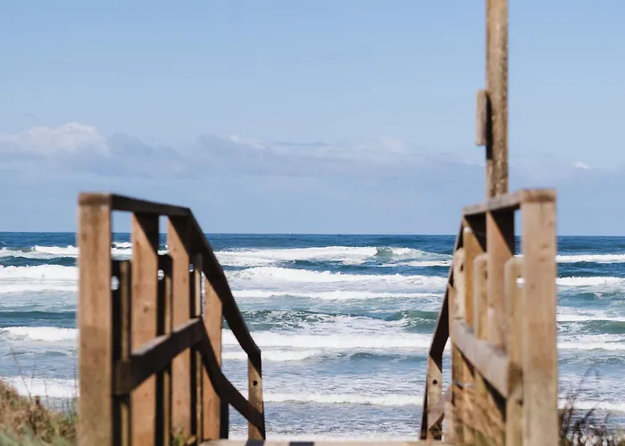 Tillicum Beach Motel - Formerly Deane'S Oceanfront Lodge