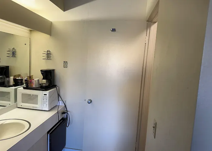 Downtowner Inn