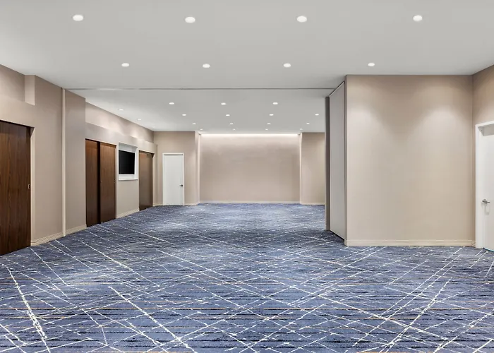 Residence Inn By Marriott The Bronx At Metro Center Atrium