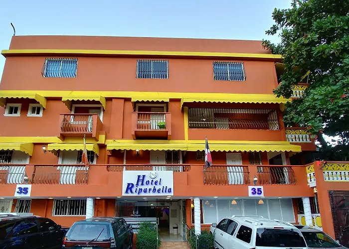Hotel Riparbella