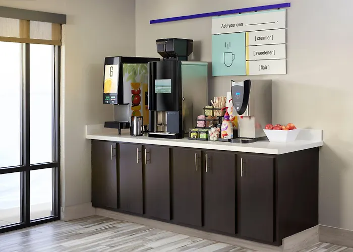 Garner Hotel Victoria - East By Ihg