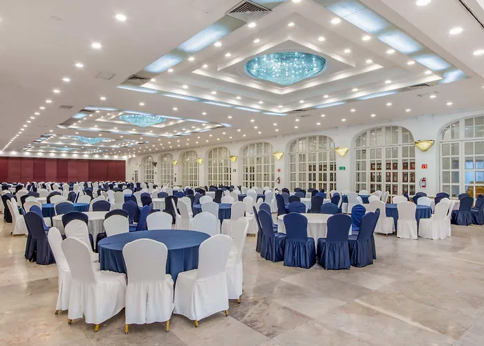 Radisson Hotel & Convention Center Toluca