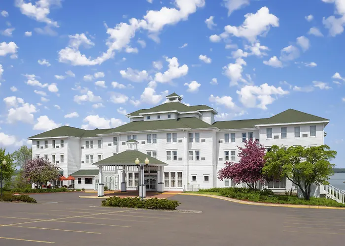 Best Western The Hotel Chequamegon