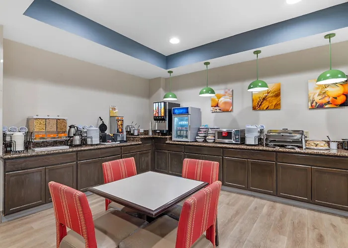 Comfort Inn & Suites Lawrence - University Area