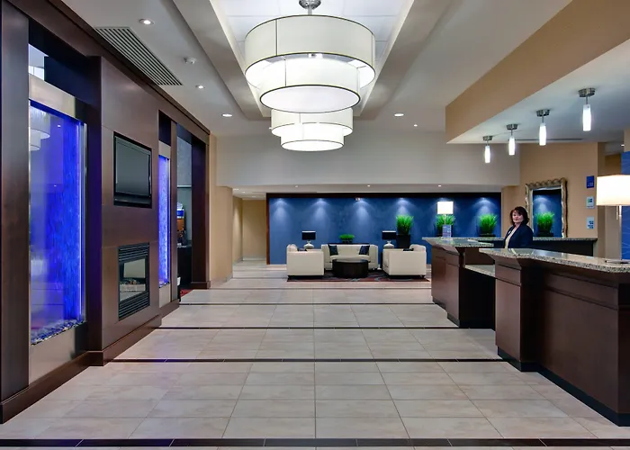 Holiday Inn Express Hotel & Suites Chatham South By Ihg