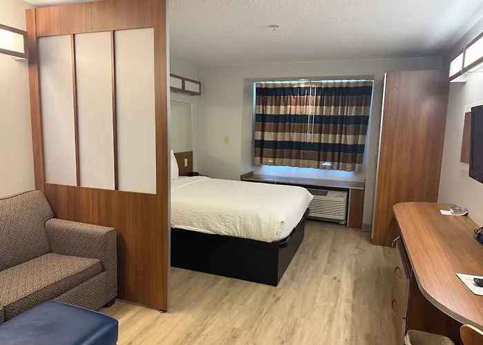 Microtel Inn & Suites