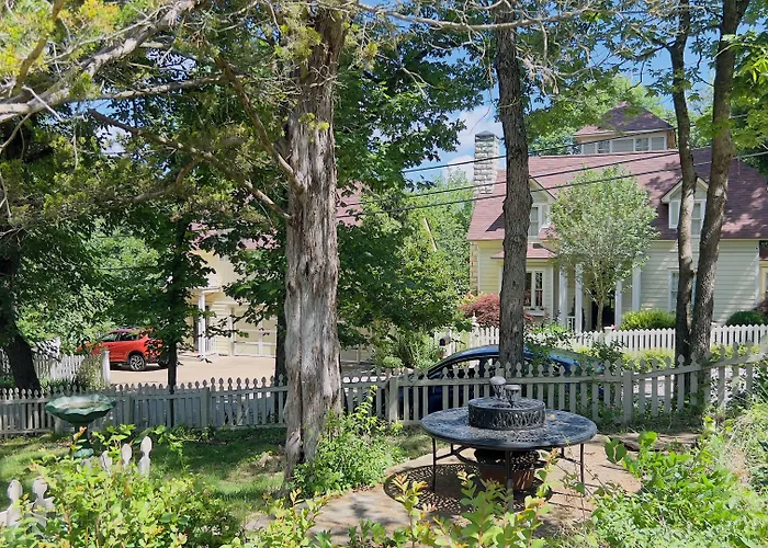 Rock Cottage Gardens B&B