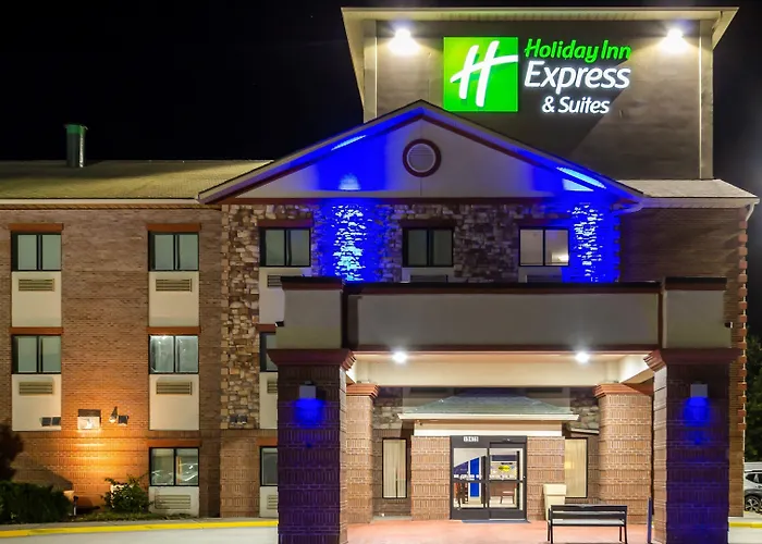 Holiday Inn Express & Suites - Olathe South By Ihg