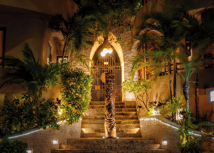 Maya Villa Condo Hotel&Beachclub