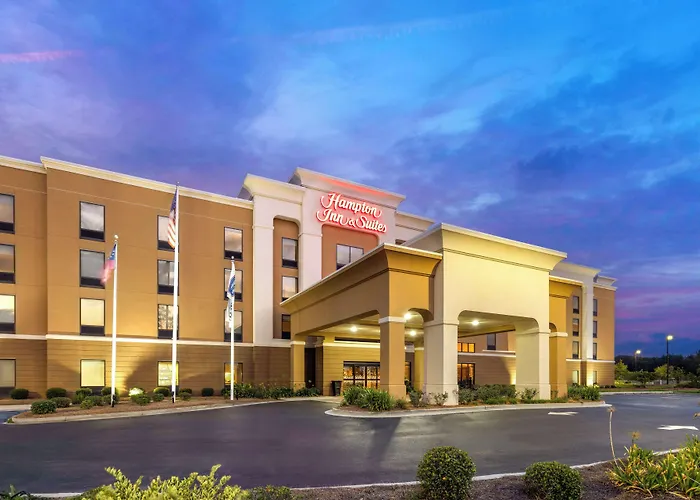 Hampton Inn & Suites -Airport