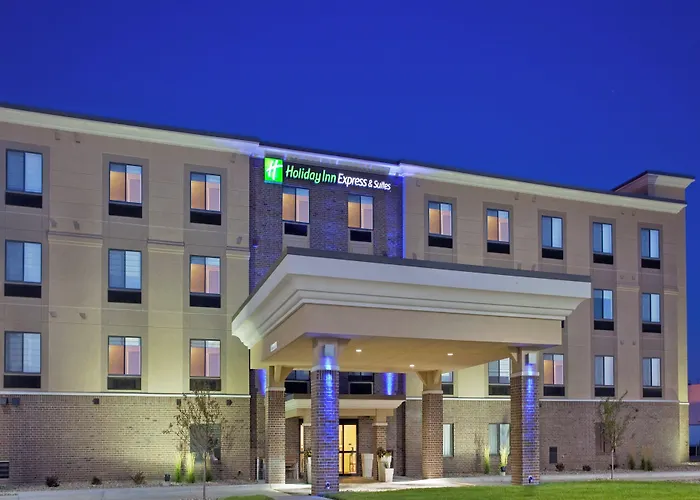 Holiday Inn Express & Suites Airport By Ihg