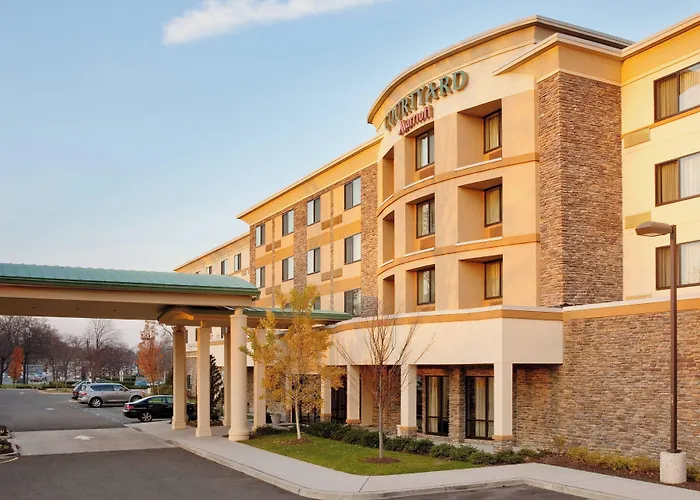 Courtyard By Marriott Paramus