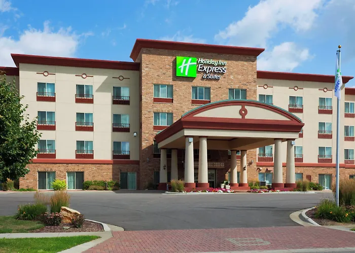 Holiday Inn Express & Suites Wausau By Ihg