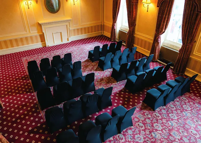 The George Hotel
