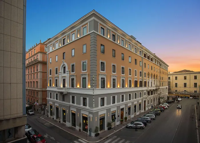 Golden Tulip Piram