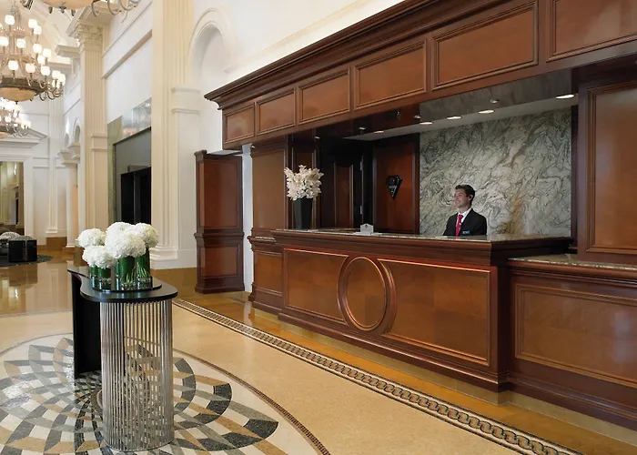 Acqualina Resort&Residences