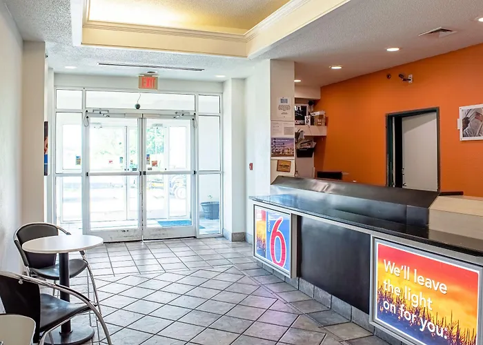 Motel 6-Seymour, In - North