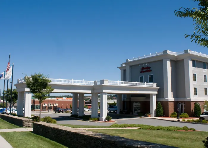 Hampton Inn & Suites