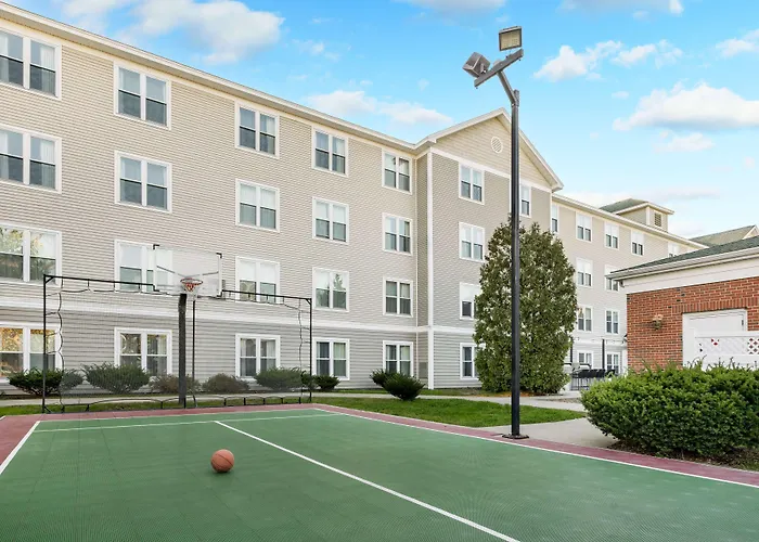 Homewood Suites By Hilton /Airport