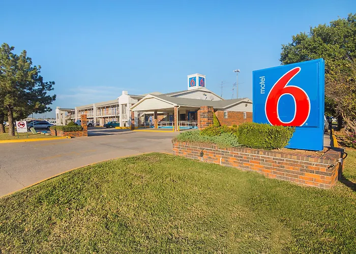 Motel 6-, Ok