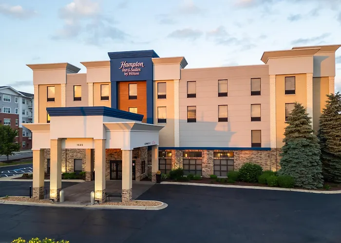 Hampton Inn & Suites Addison