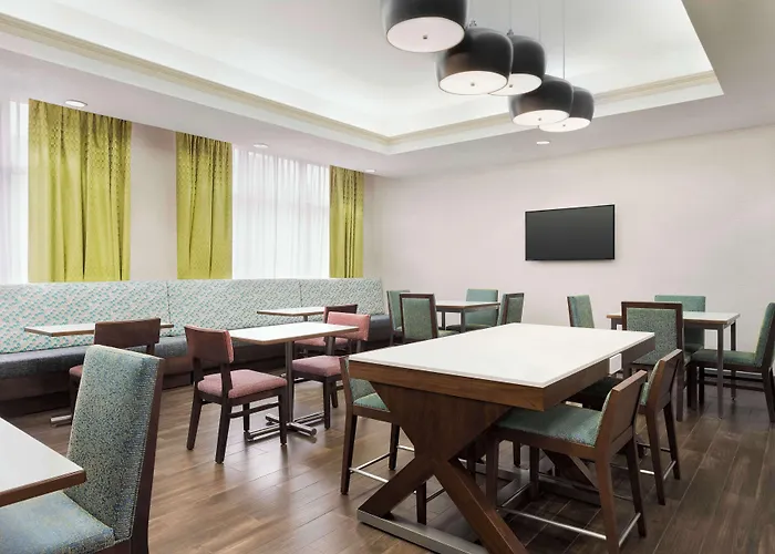 Hampton Inn