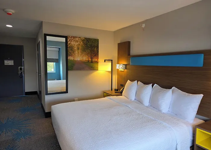 Microtel Inn & Suites By Wyndham Brandon