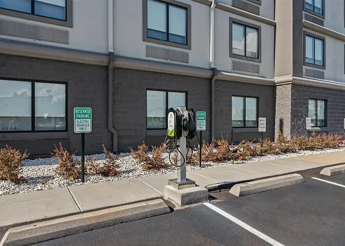 Best Western Plus Savannah Gateway