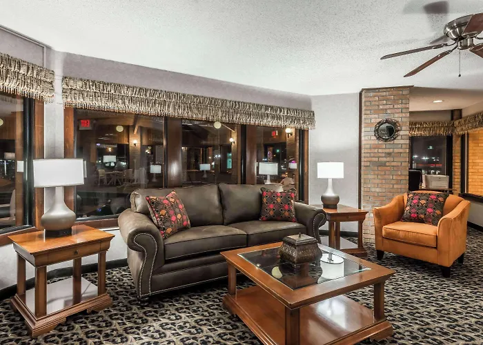 Baymont By Wyndham Cambridge