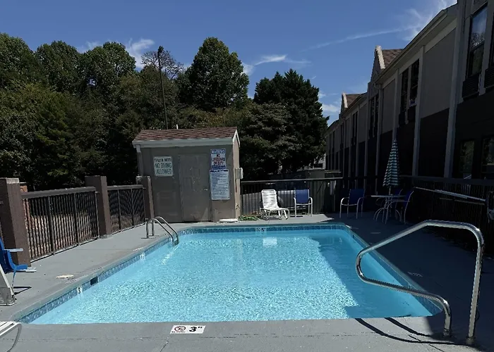 Quality Inn & Suites -High Point