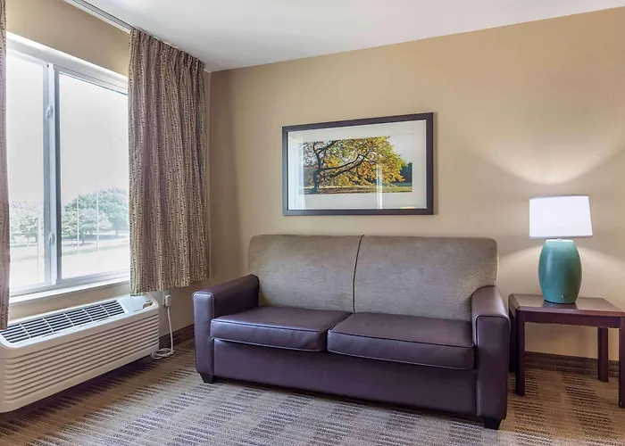 Extended Stay America Select Suites - Tampa - North Airport West Chase