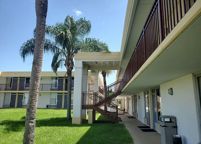 Super 8 By Wyndham Ocala I-75