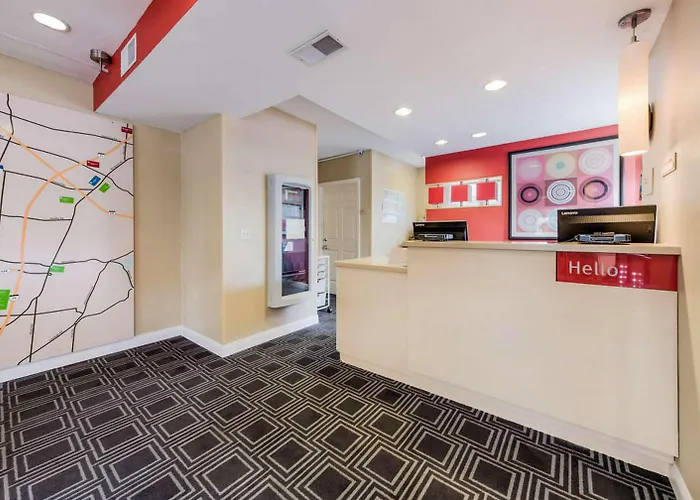 Birch Hills Suites - Blue Ash