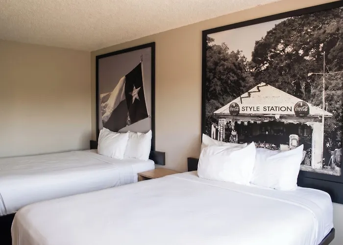 Super 8 By Wyndham Irving Dfw Airport/South
